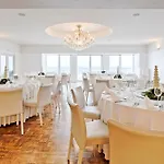 Golden Tulip Porto Gaia Отель