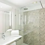 Golden Tulip Porto Gaia Отель Вила-Нова-ди-Гая