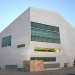 Golden Tulip Porto Gaia Отель Вила-Нова-ди-Гая