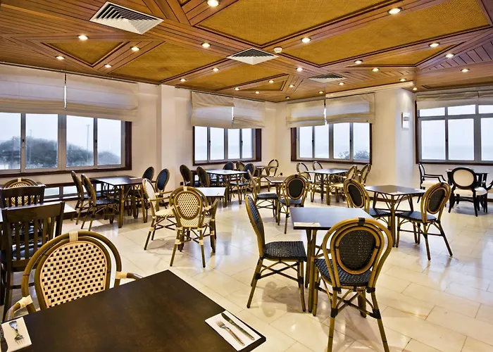 Golden Tulip Porto Gaia 빌라노바데가이아